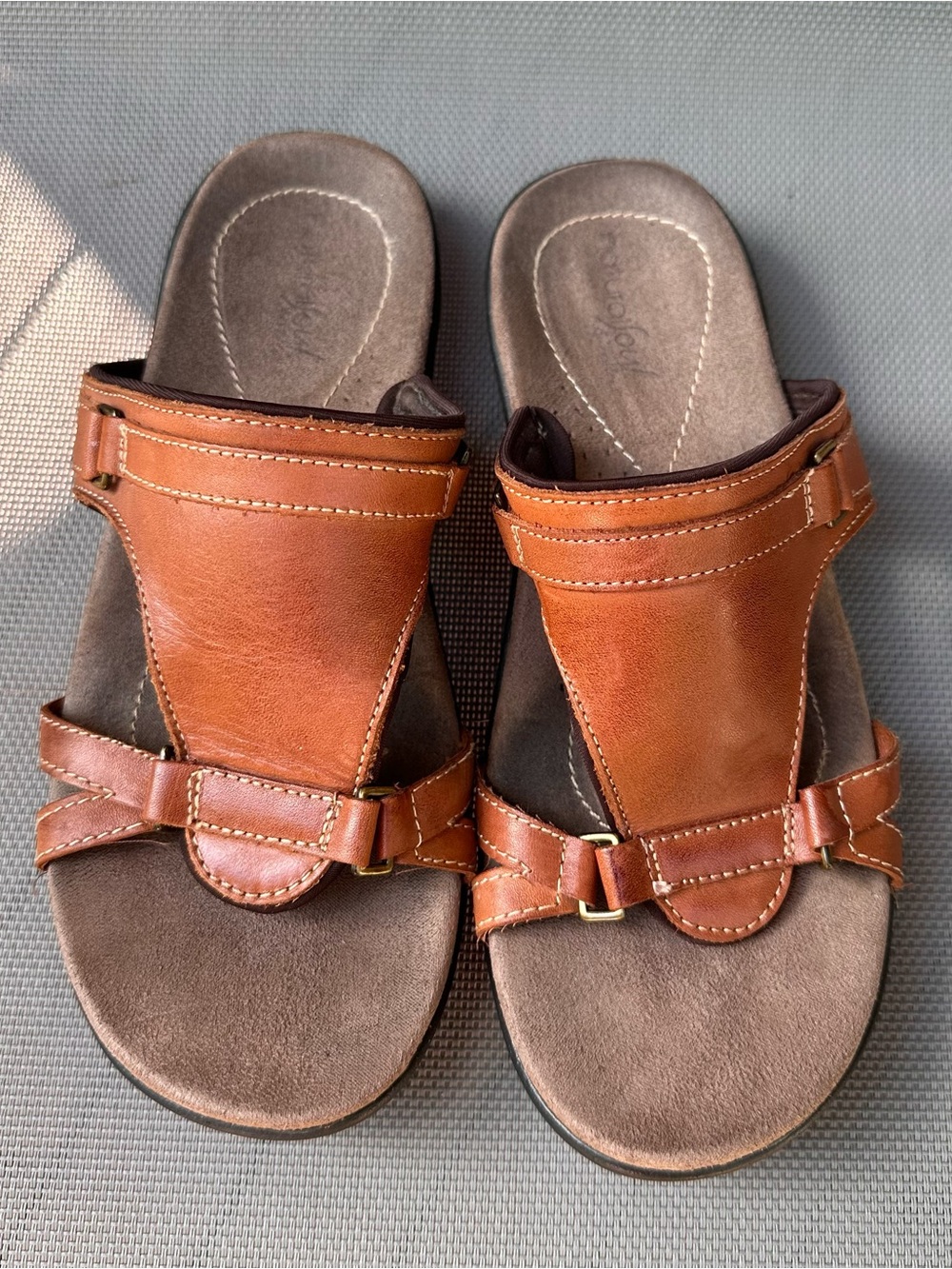 Natural Soul Sandals - Women’s size 8